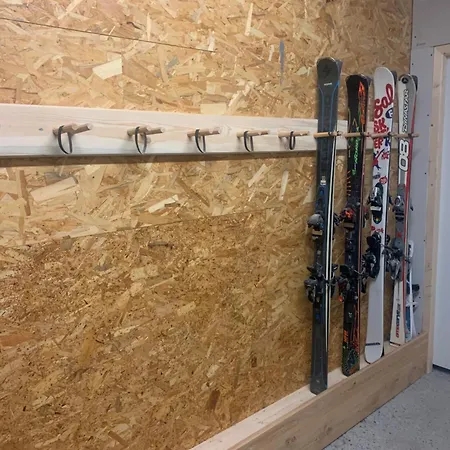 Les Chapeliers De St Pons